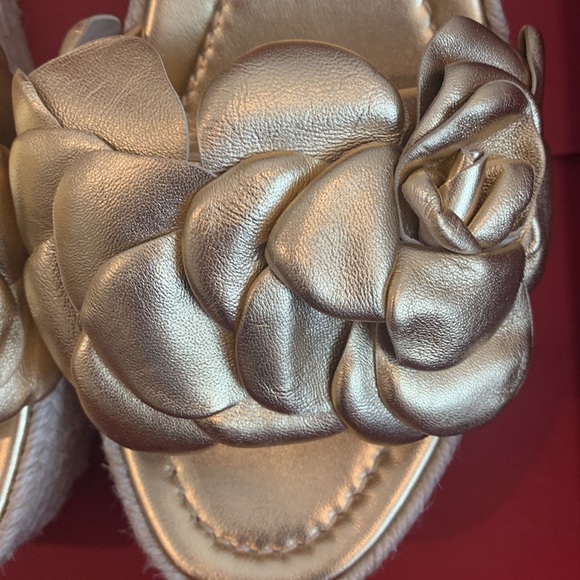 Gold rose wedge by Valentino - Picture 2 of 6